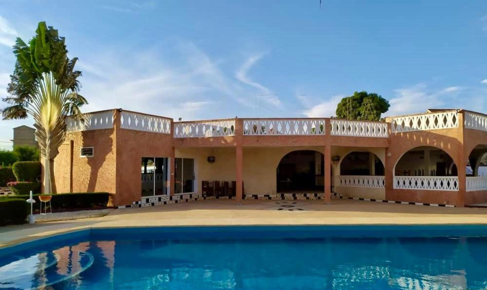 Hotel Takana Ngaparou Exterior photo