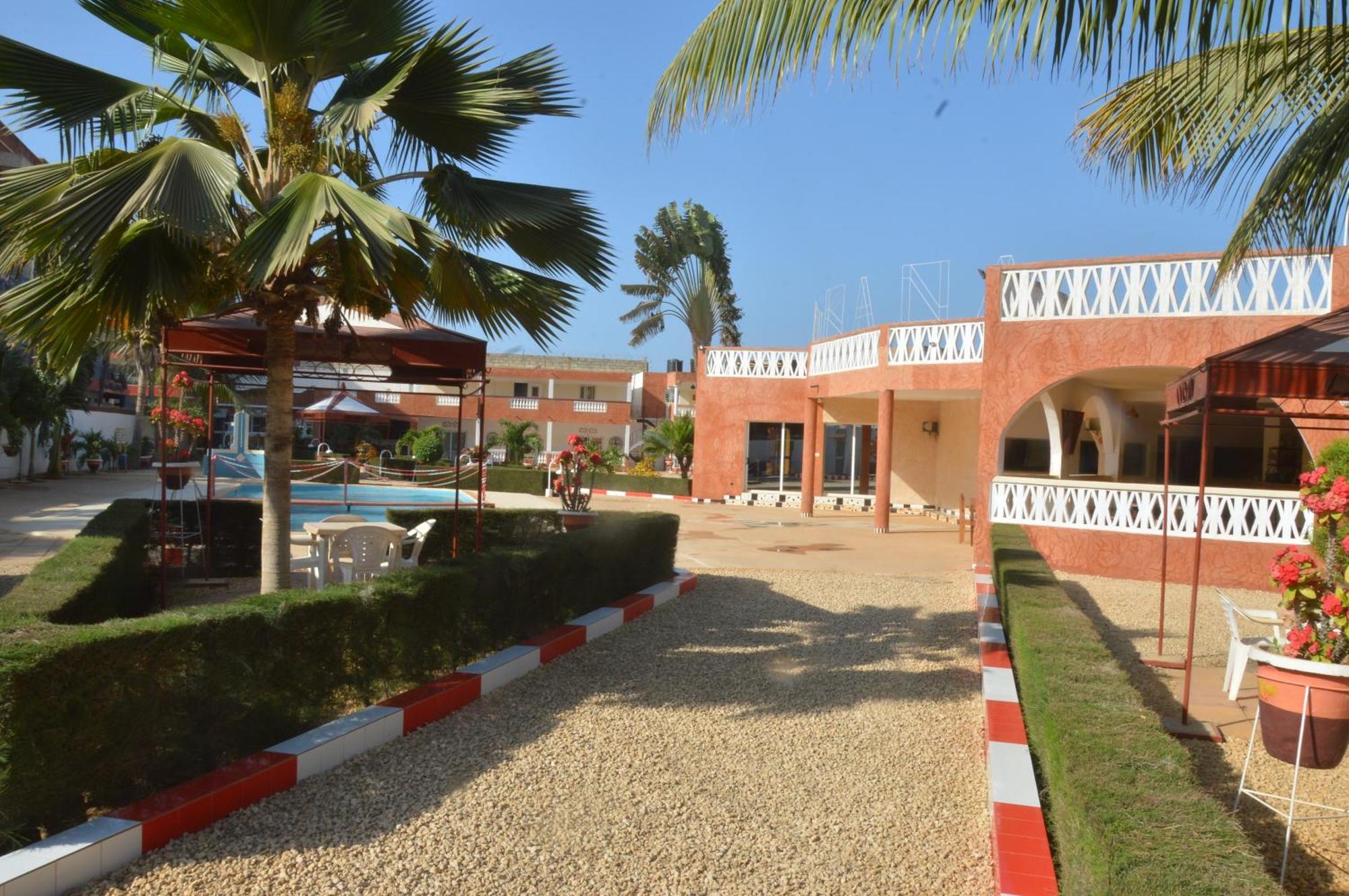 Hotel Takana Ngaparou Exterior photo