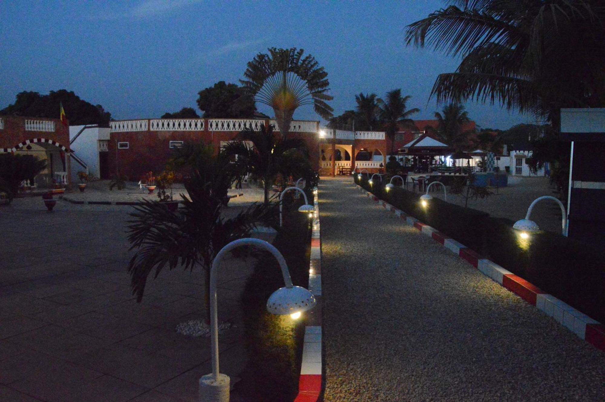 Hotel Takana Ngaparou Exterior photo